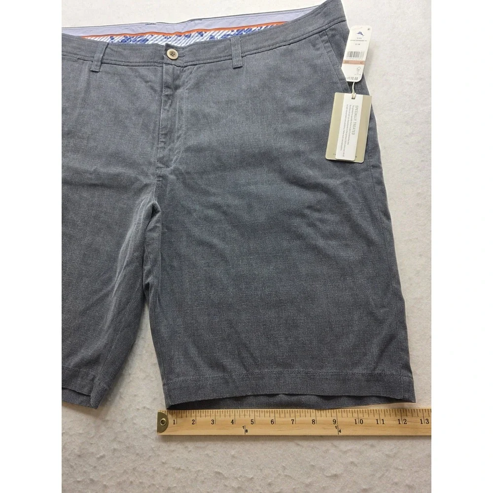 Tommy Bahama T817036 Men's Havana Herringbone Gray Shorts. NWT. Size 42
